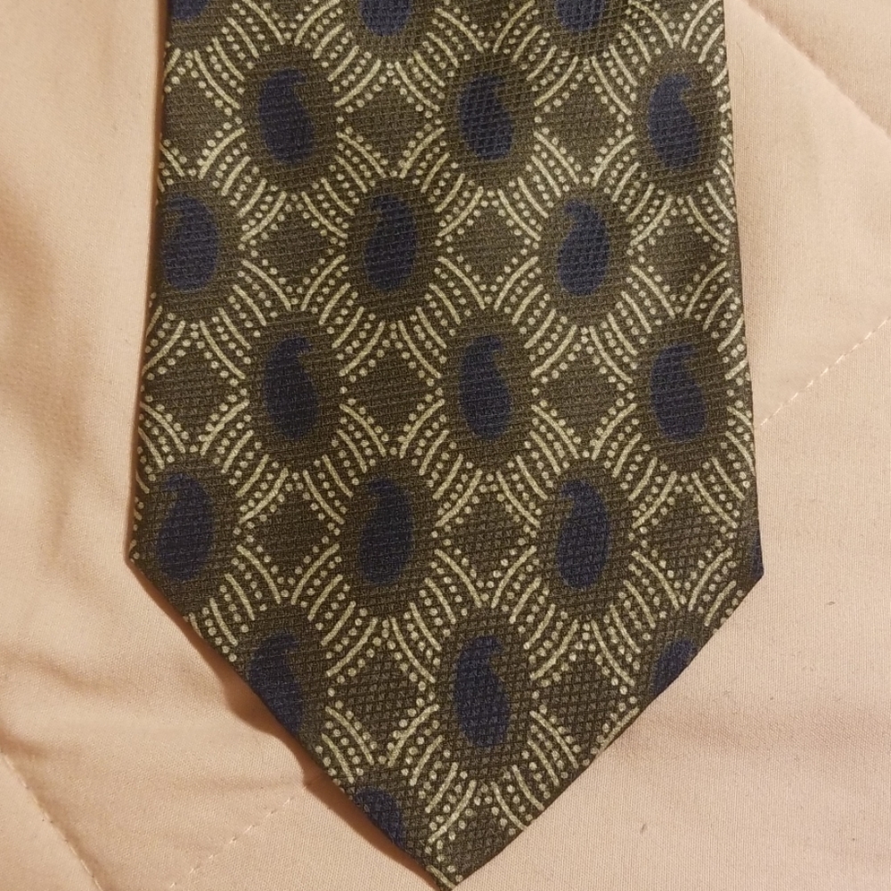 Giorgio Armani 100% silk tie